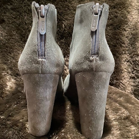 Grey Booties 👢 - Picture 4 of 9